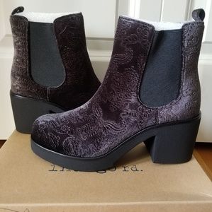 Indigo Rd Embossed Velvet Boots